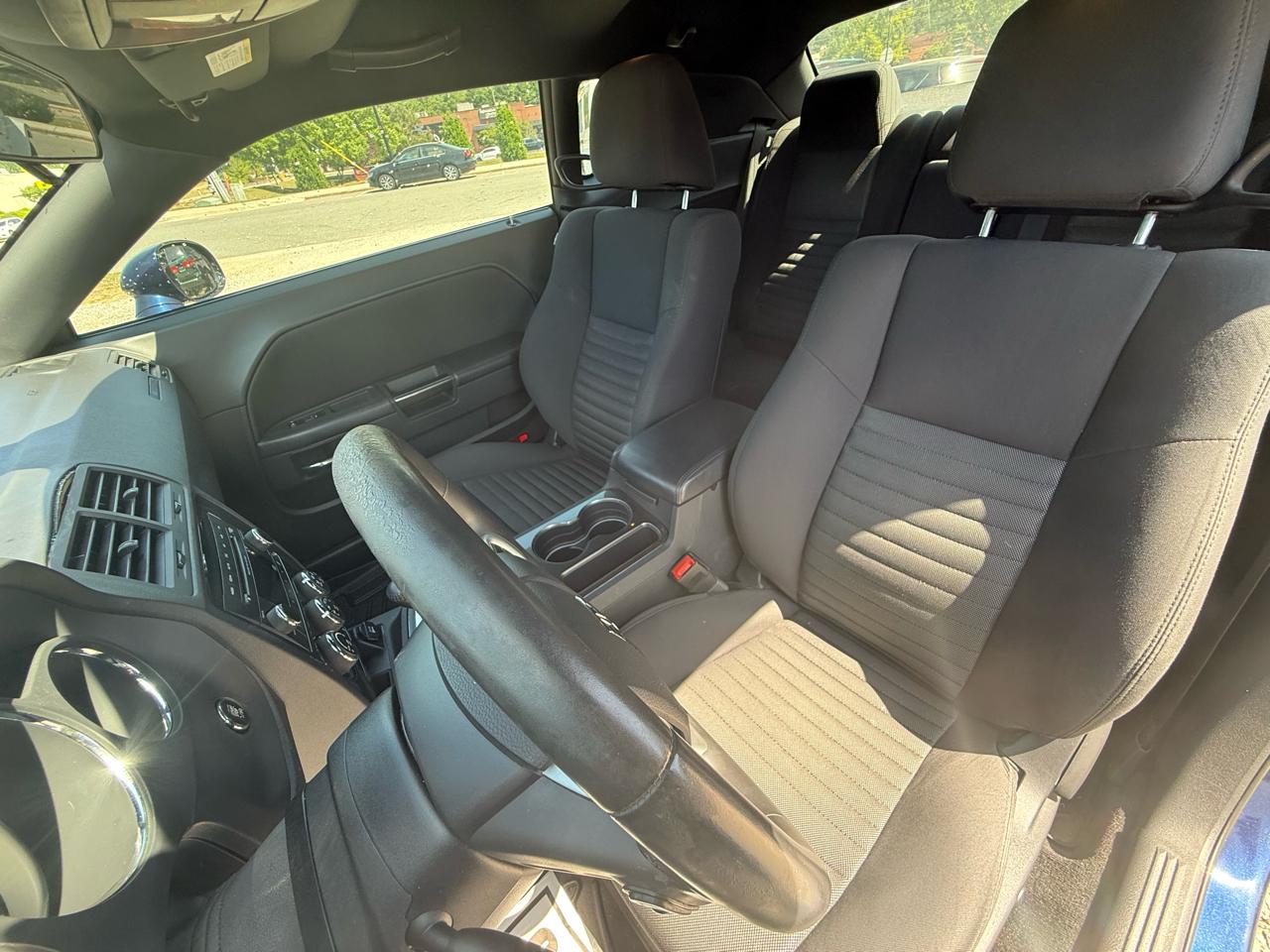 Dodge Challenger 2dr Cpe SXT 2014