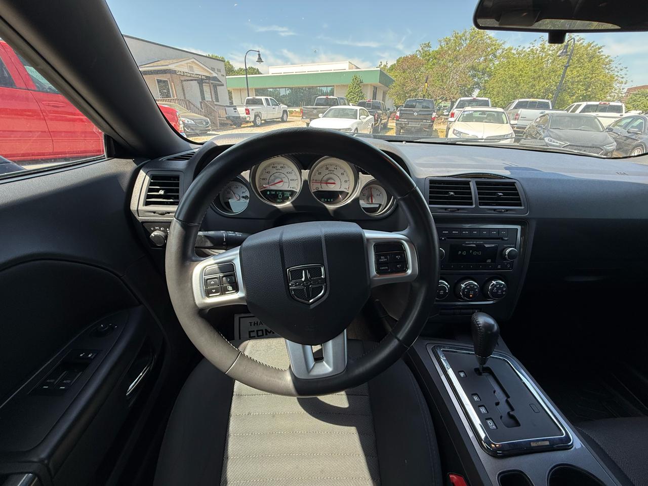 Dodge Challenger 2dr Cpe SXT 2014