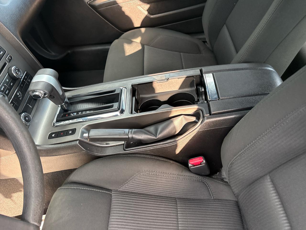 Ford Mustang 2dr Cpe V6 2010