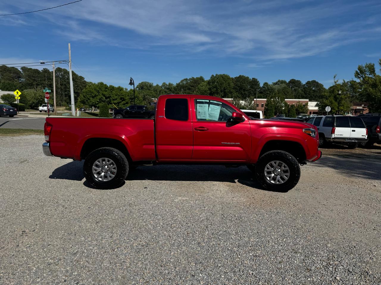 Toyota Tacoma 4WD Access Cab I4 AT SR5 (Natl) 2016