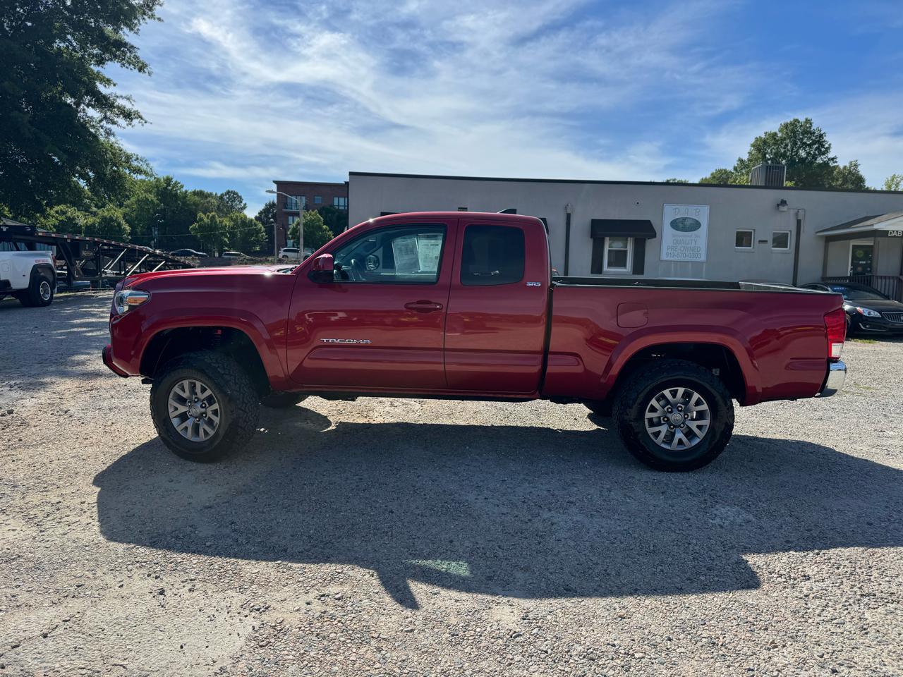 Toyota Tacoma 4WD Access Cab I4 AT SR5 (Natl) 2016