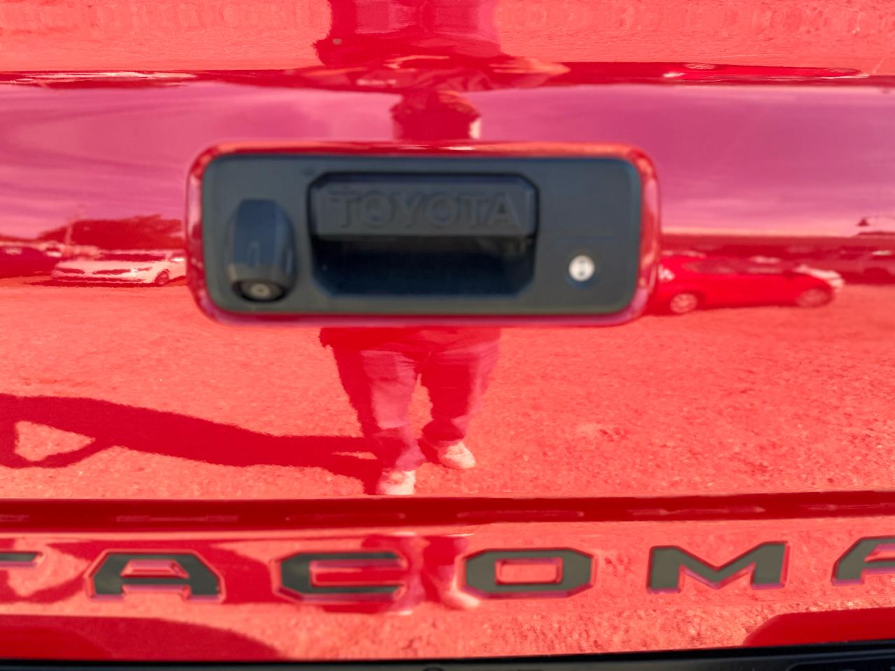 Toyota Tacoma 4WD Access Cab I4 AT SR5 (Natl) 2016