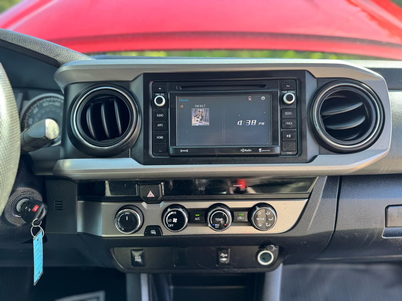 Toyota Tacoma 4WD Access Cab I4 AT SR5 (Natl) 2016