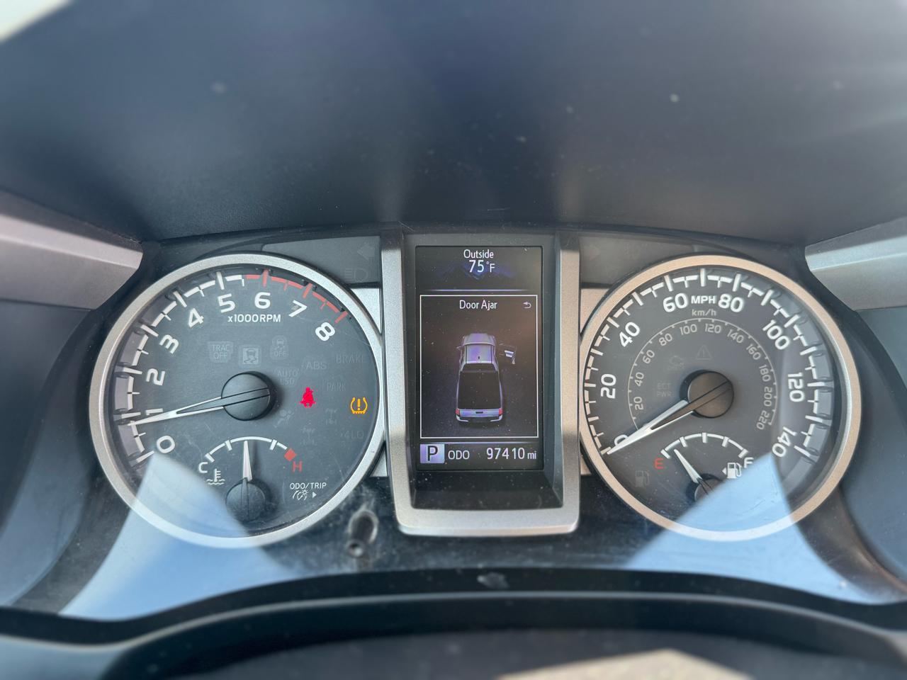 Toyota Tacoma 4WD Access Cab I4 AT SR5 (Natl) 2016