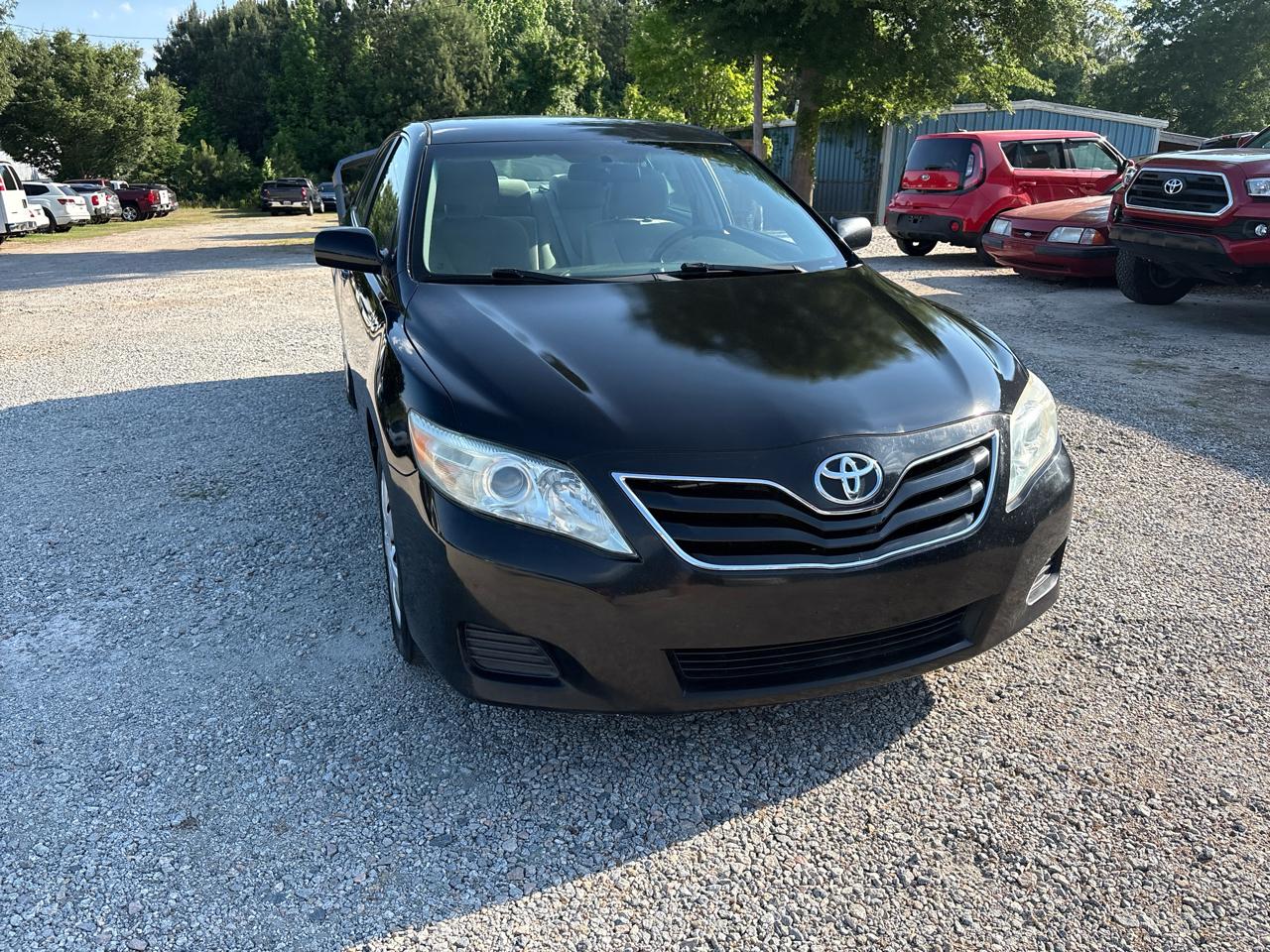 Toyota Camry 4dr Sdn I4 Man LE (Natl) 2011