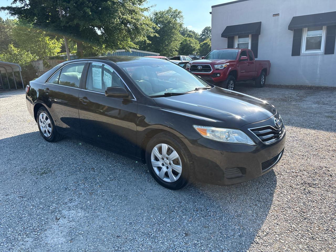 Toyota Camry 4dr Sdn I4 Man LE (Natl) 2011