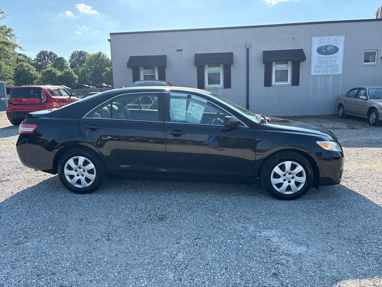 Toyota Camry 4dr Sdn I4 Man LE (Natl) 2011