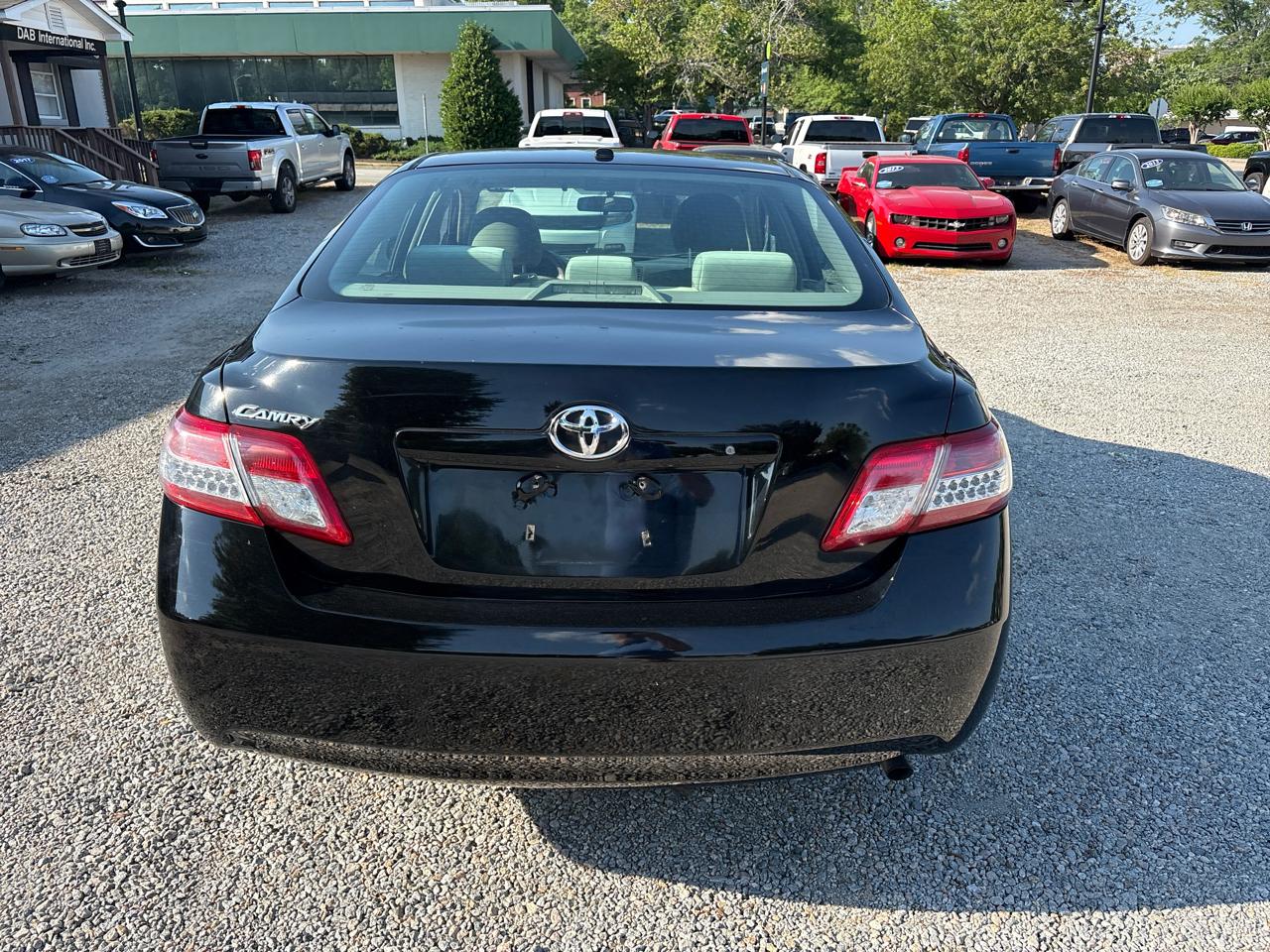 Toyota Camry 4dr Sdn I4 Man LE (Natl) 2011