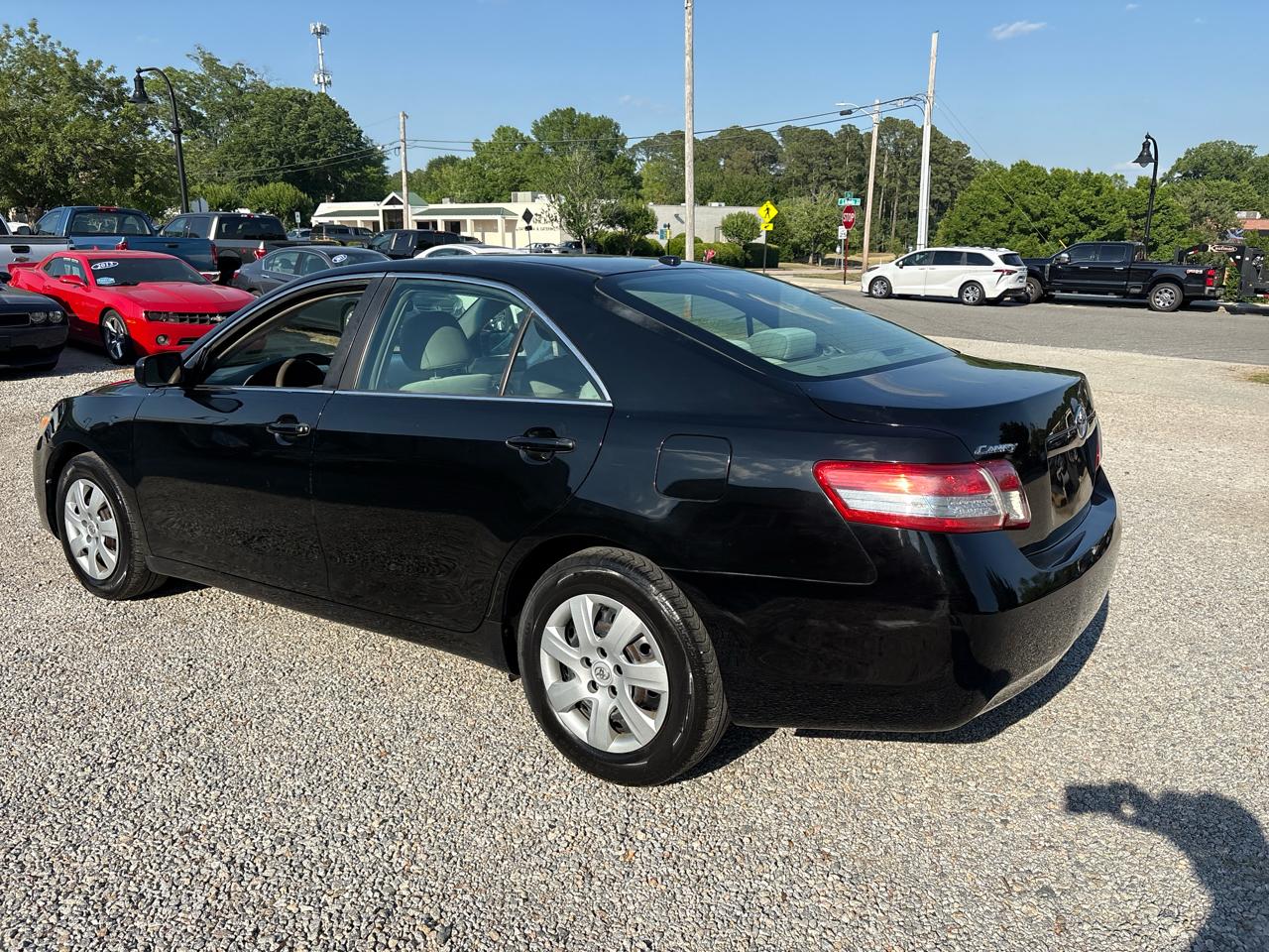 Toyota Camry 4dr Sdn I4 Man LE (Natl) 2011