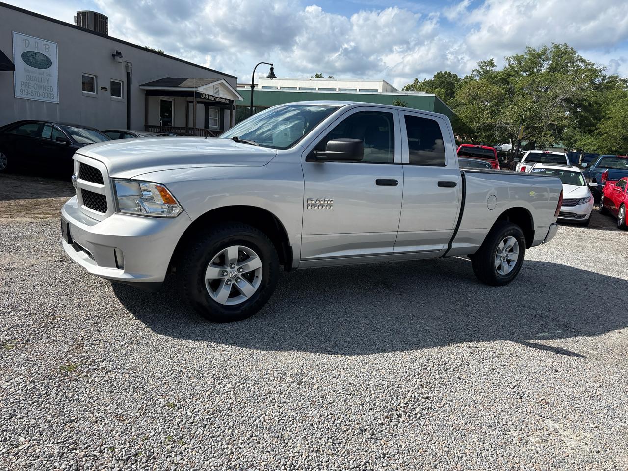 RAM 1500 Express 4x4 Quad Cab 6'4" Box 2018