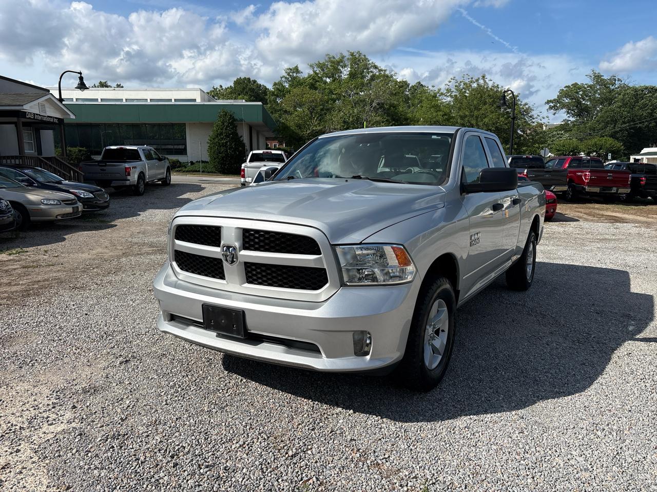 RAM 1500 Express 4x4 Quad Cab 6'4" Box 2018