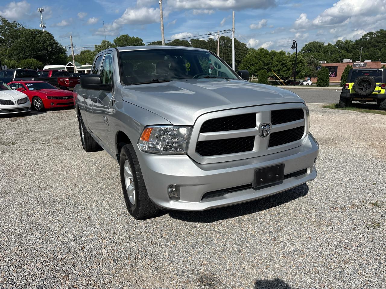 RAM 1500 Express 4x4 Quad Cab 6'4" Box 2018