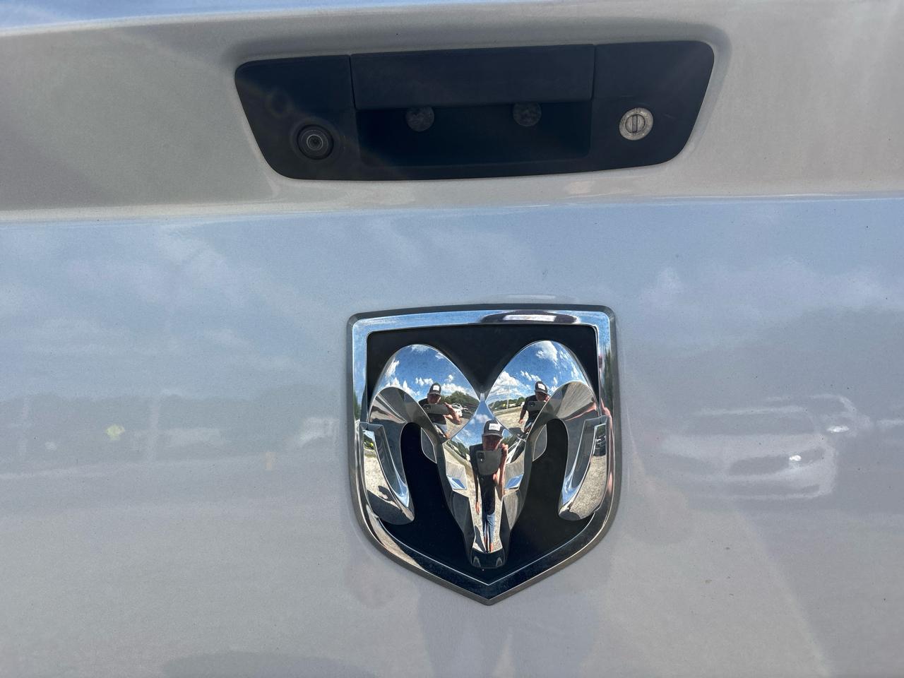 RAM 1500 Express 4x4 Quad Cab 6'4" Box 2018