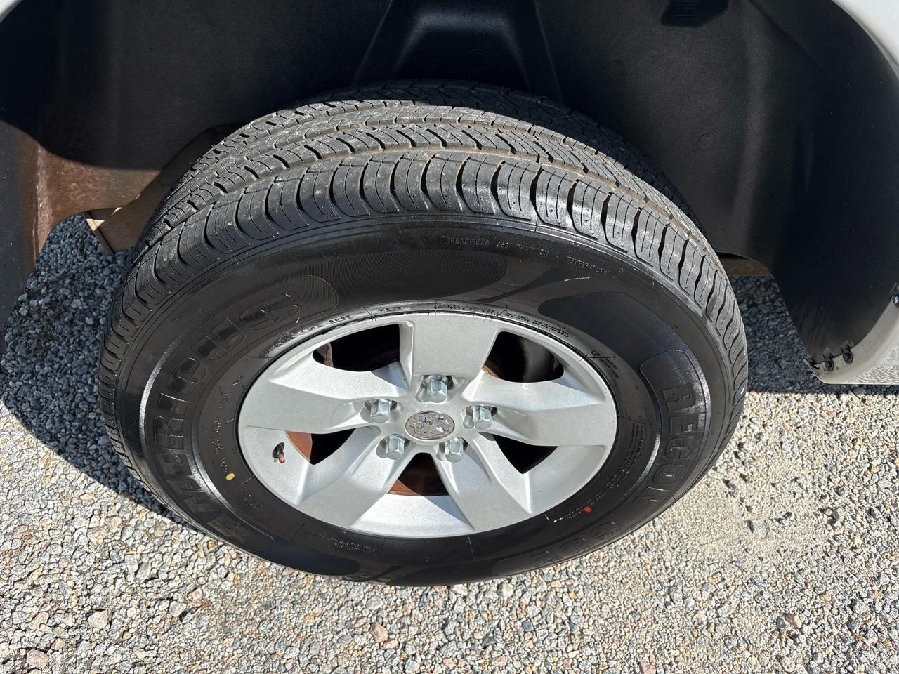 RAM 1500 Express 4x4 Quad Cab 6'4" Box 2018