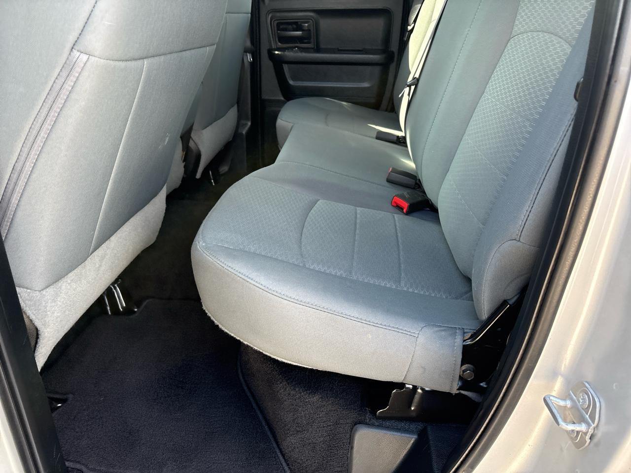 RAM 1500 Express 4x4 Quad Cab 6'4" Box 2018