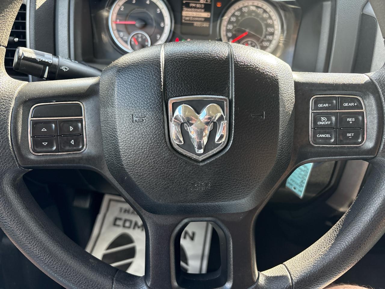 RAM 1500 Express 4x4 Quad Cab 6'4" Box 2018