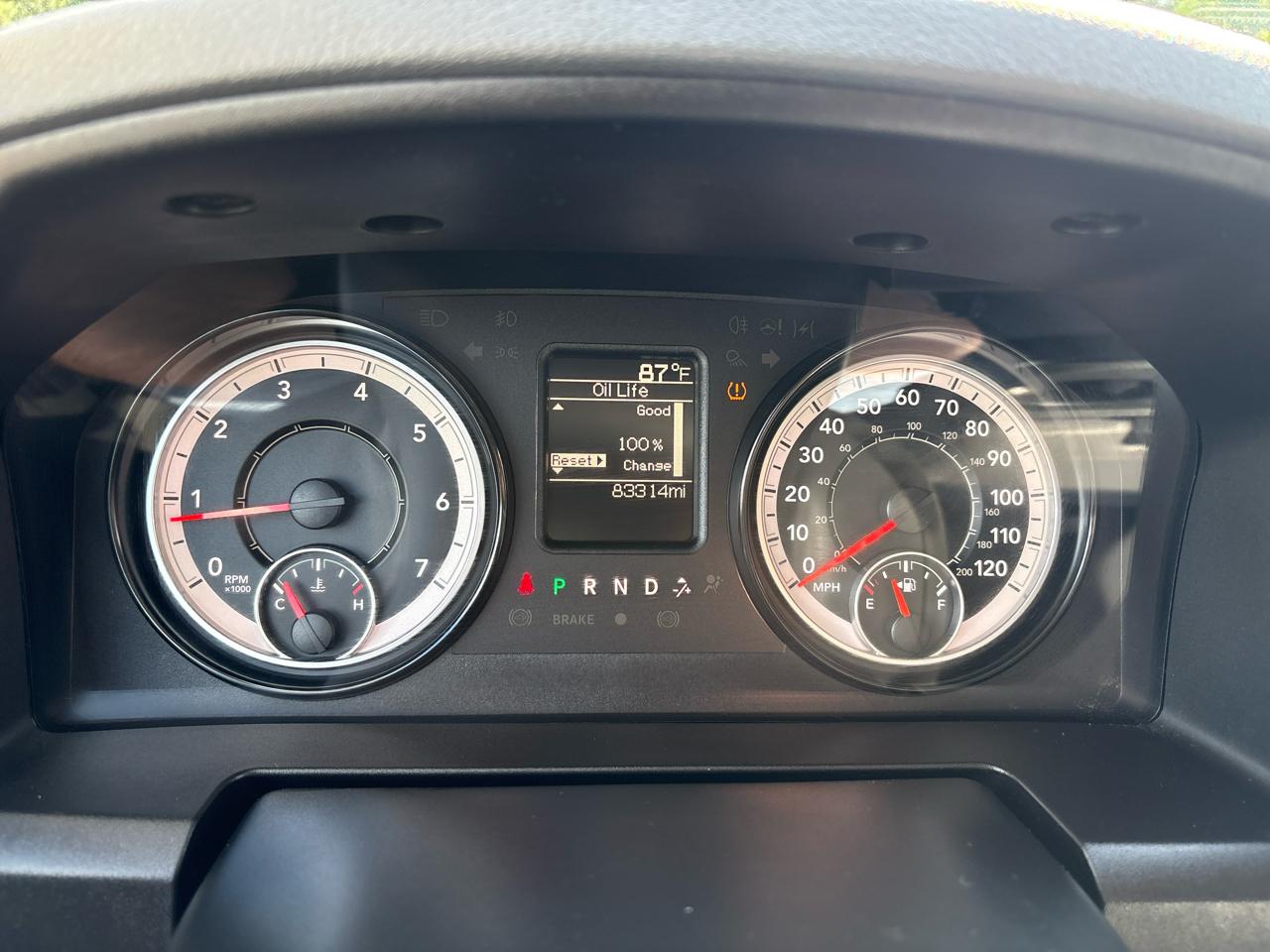 RAM 1500 Express 4x4 Quad Cab 6'4" Box 2018