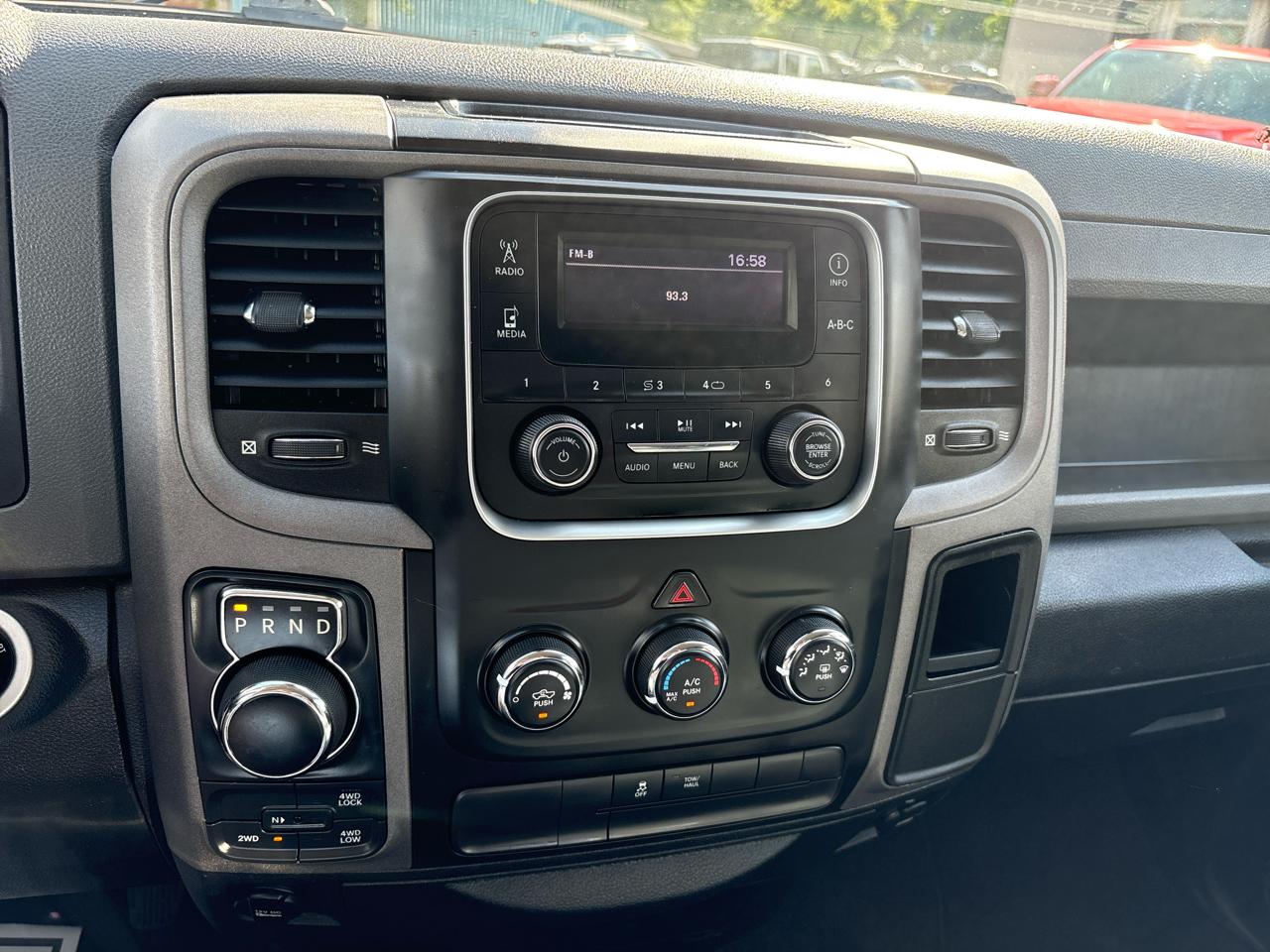 RAM 1500 Express 4x4 Quad Cab 6'4" Box 2018