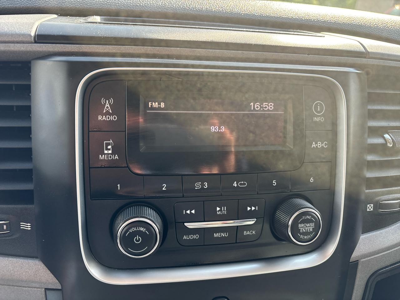 RAM 1500 Express 4x4 Quad Cab 6'4" Box 2018