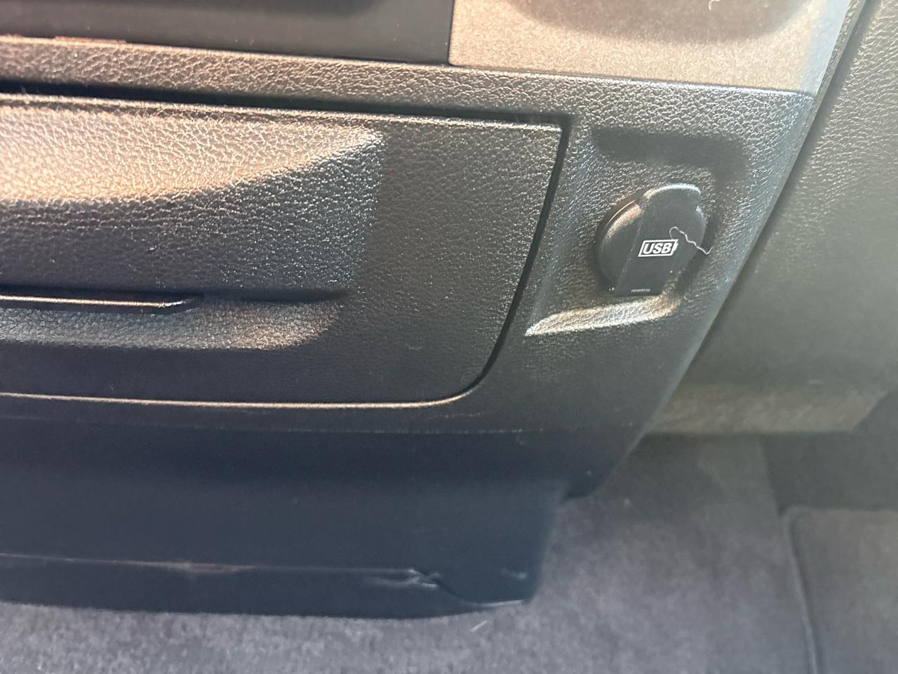 RAM 1500 Express 4x4 Quad Cab 6'4" Box 2018