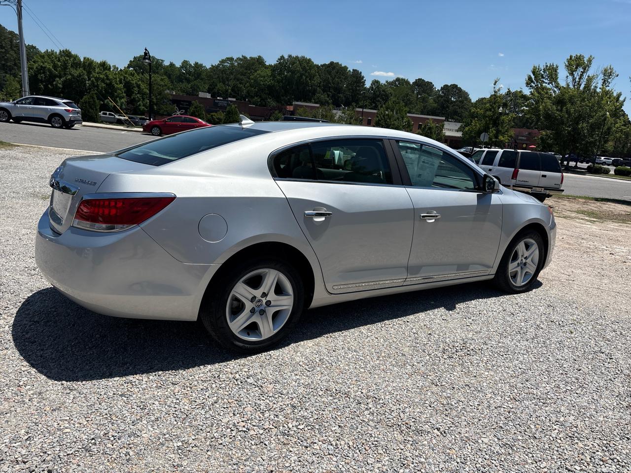 Buick LaCrosse 4dr Sdn CX 2011
