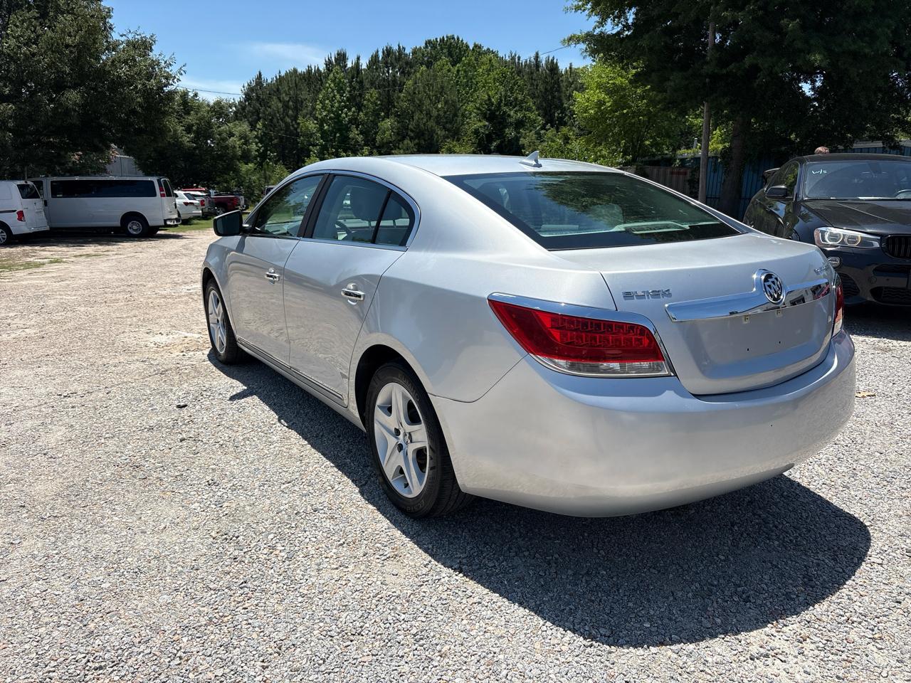 Buick LaCrosse 4dr Sdn CX 2011
