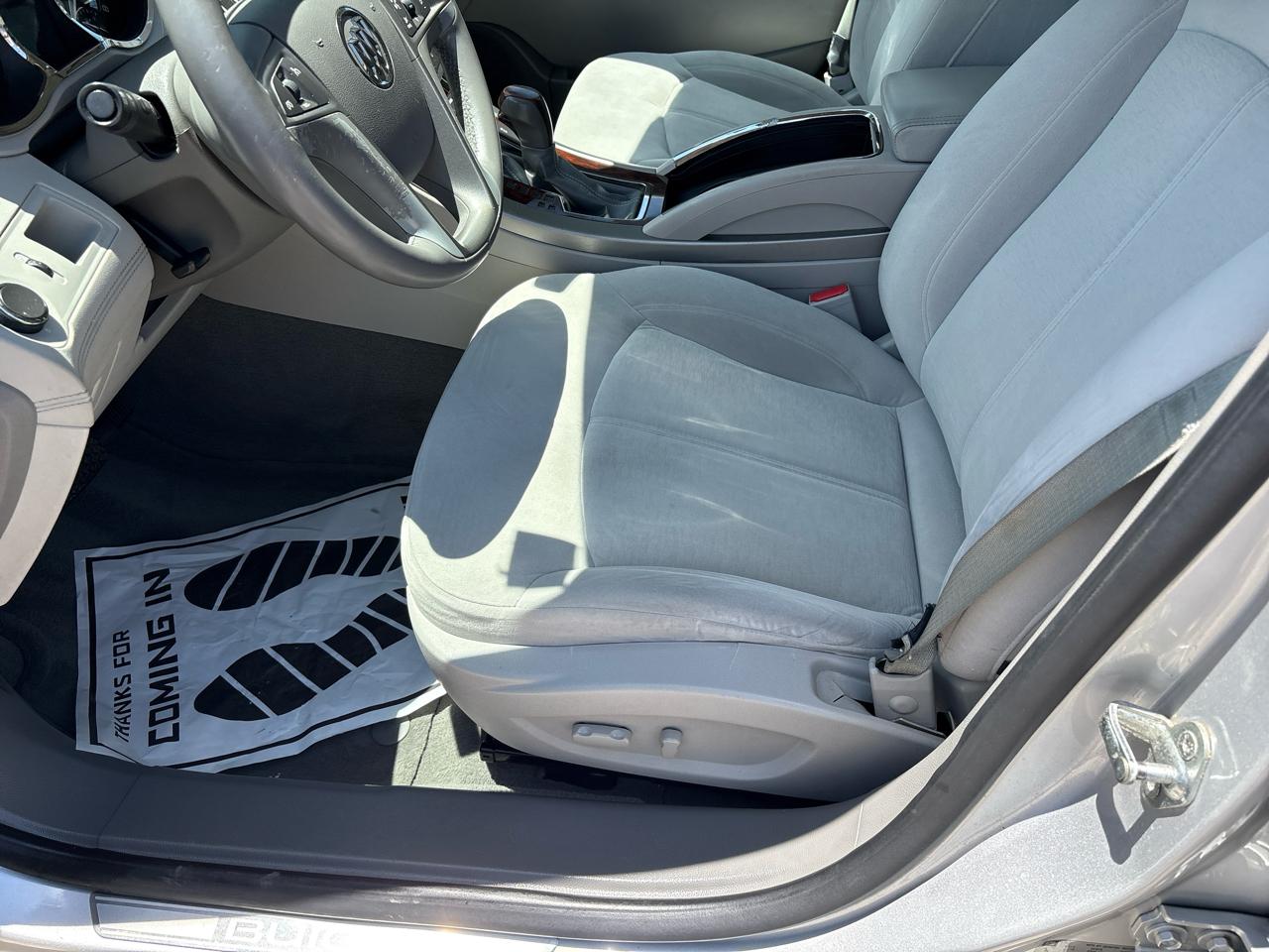 Buick LaCrosse 4dr Sdn CX 2011