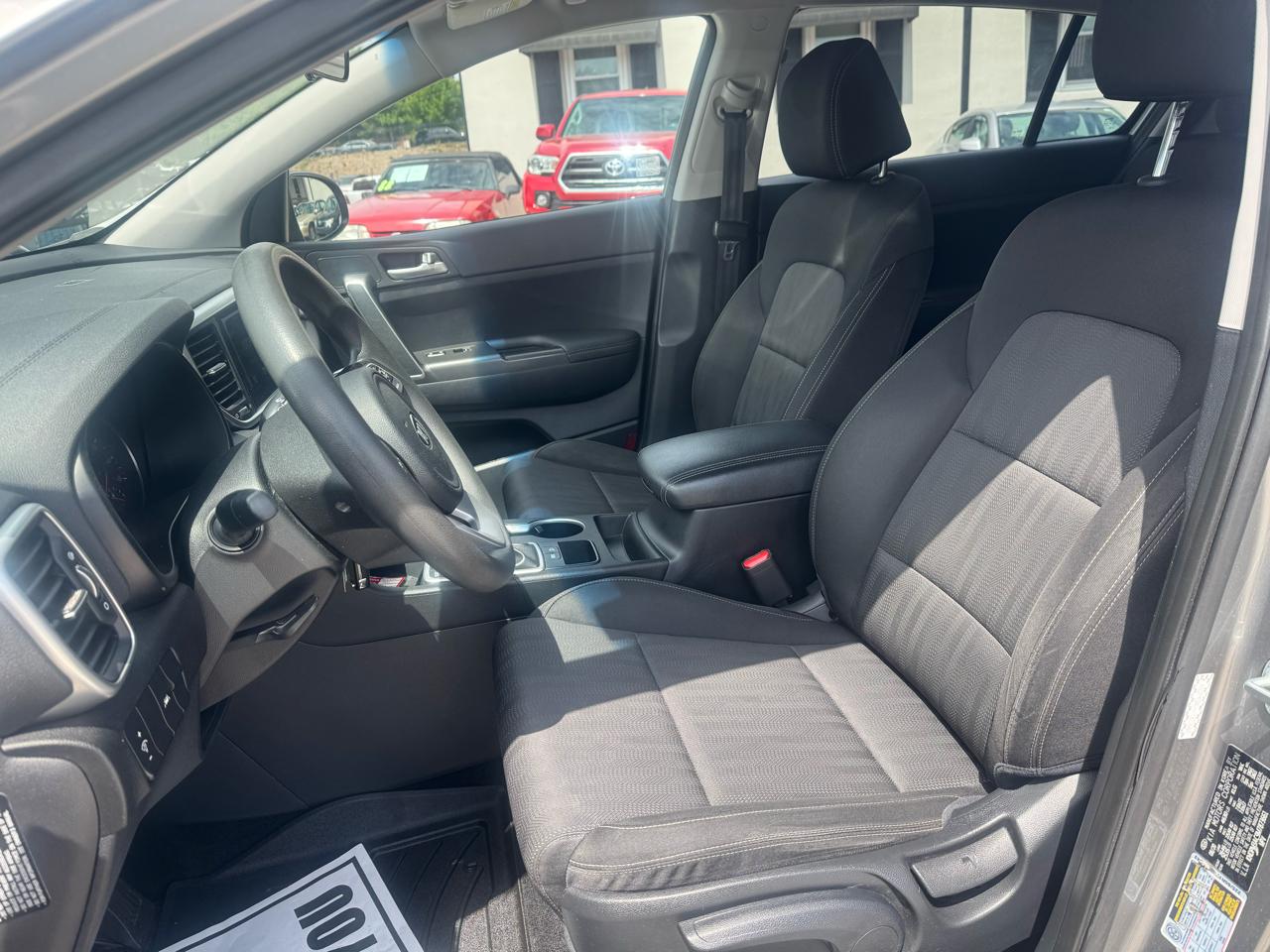 Kia Sportage LX FWD 2021
