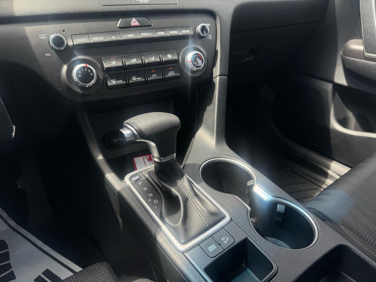 Kia Sportage LX FWD 2021