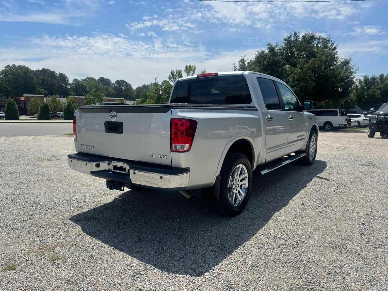Nissan Titan 4WD Crew Cab SWB SL 2014