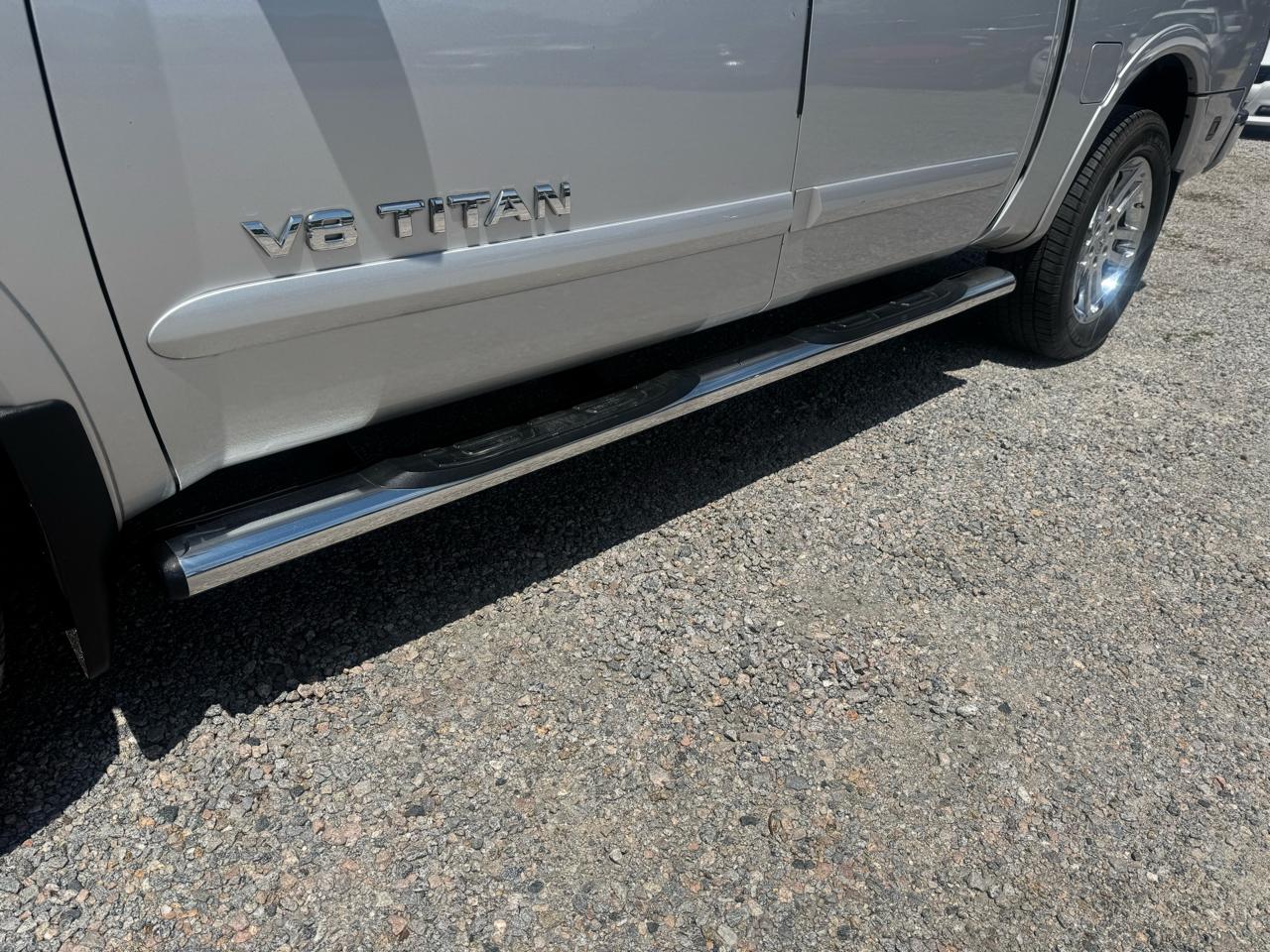 Nissan Titan 4WD Crew Cab SWB SL 2014