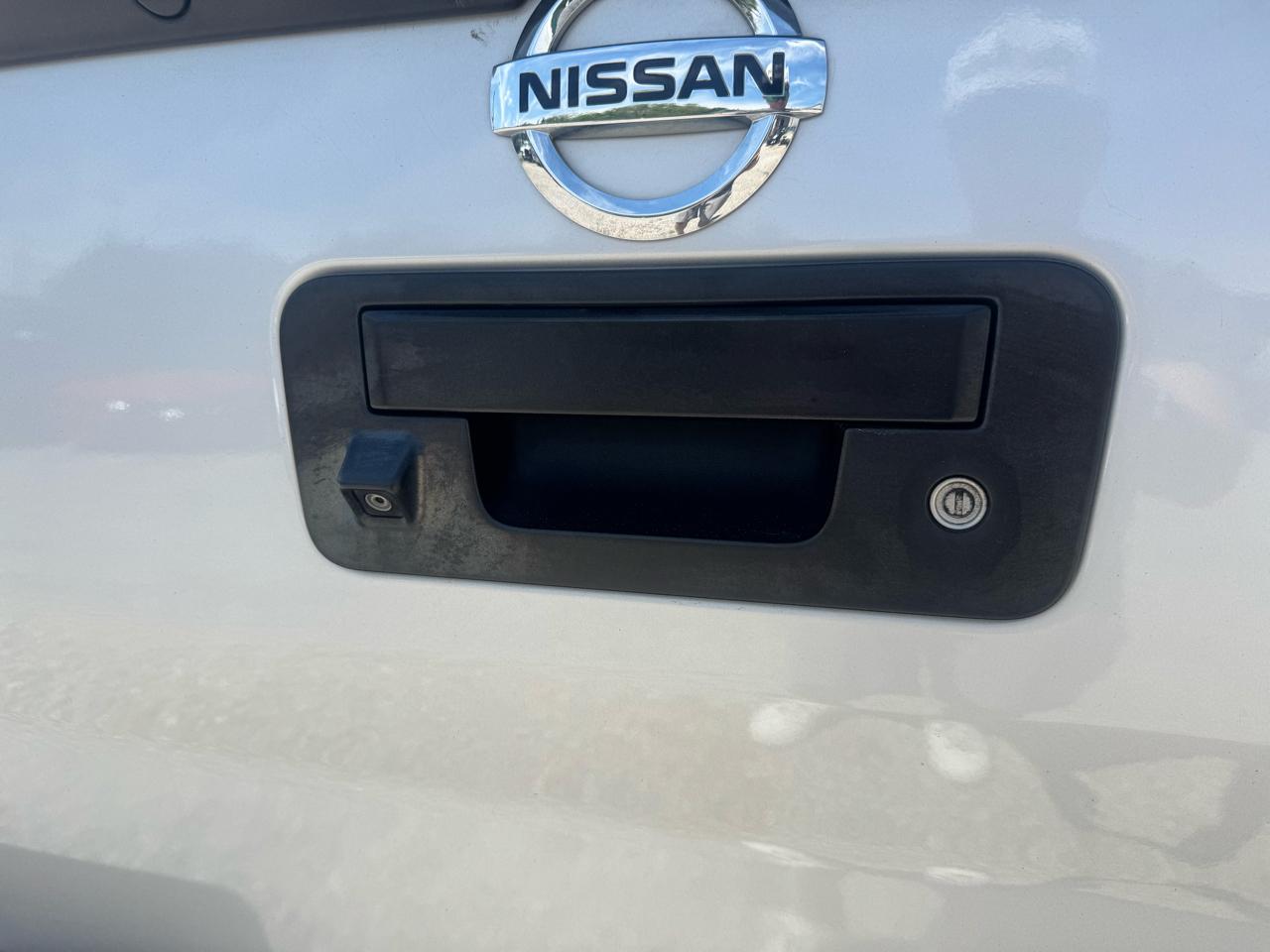 Nissan Titan 4WD Crew Cab SWB SL 2014