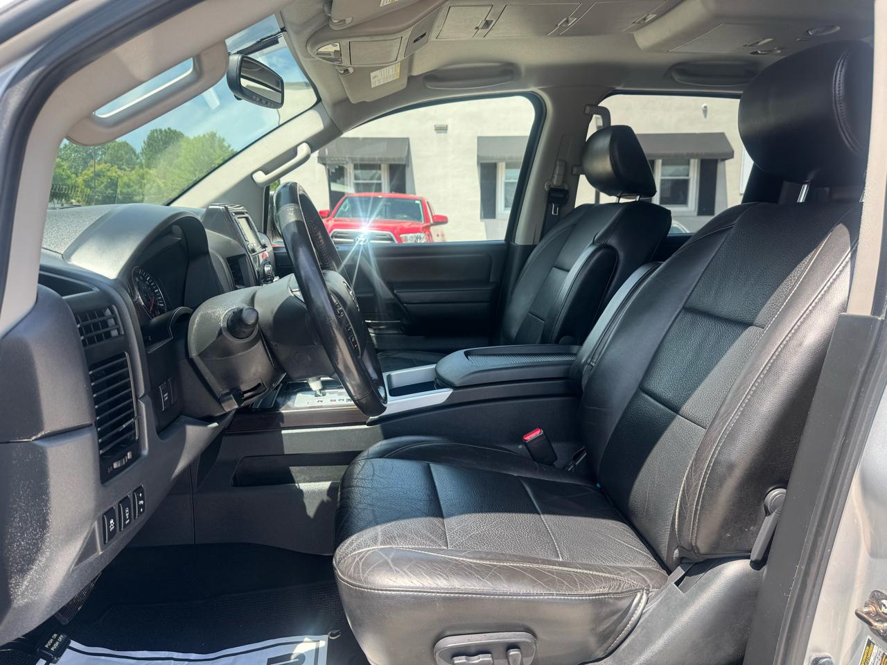 Nissan Titan 4WD Crew Cab SWB SL 2014