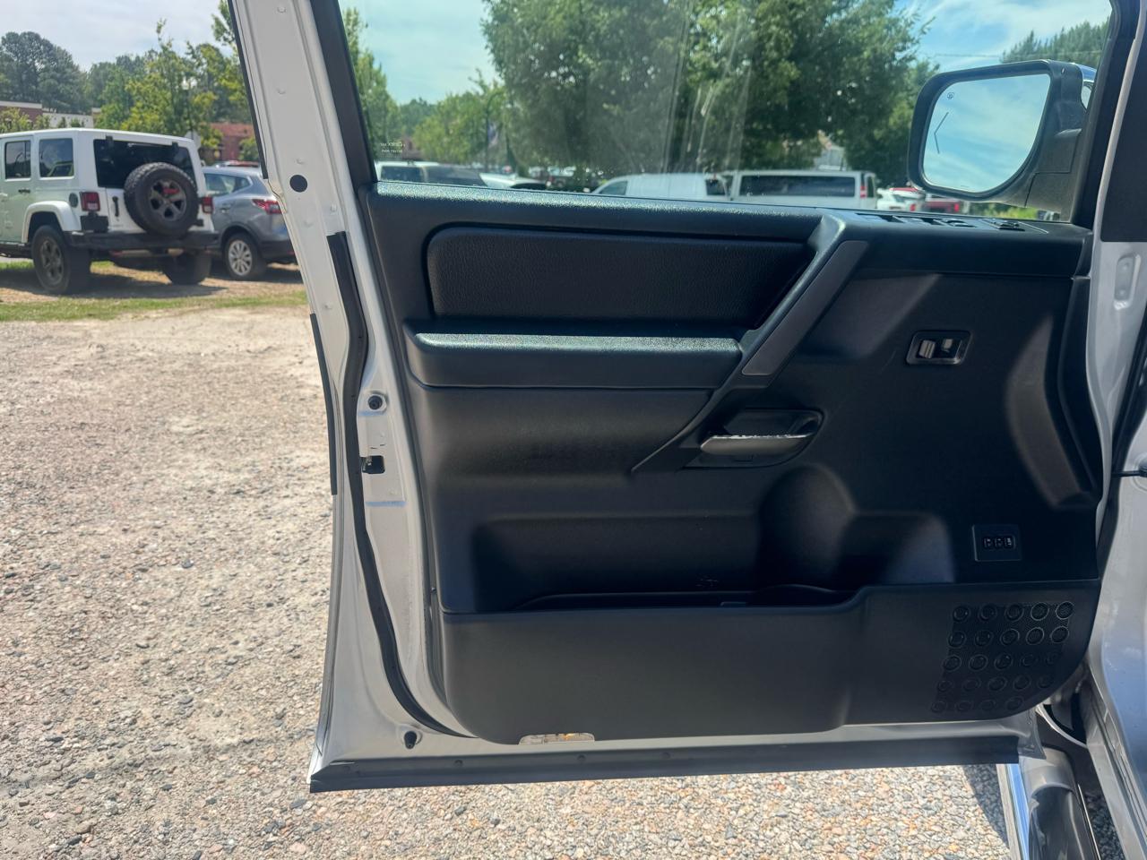 Nissan Titan 4WD Crew Cab SWB SL 2014