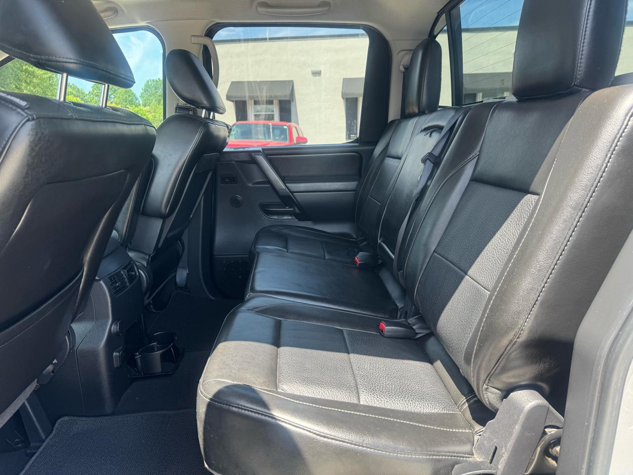 Nissan Titan 4WD Crew Cab SWB SL 2014