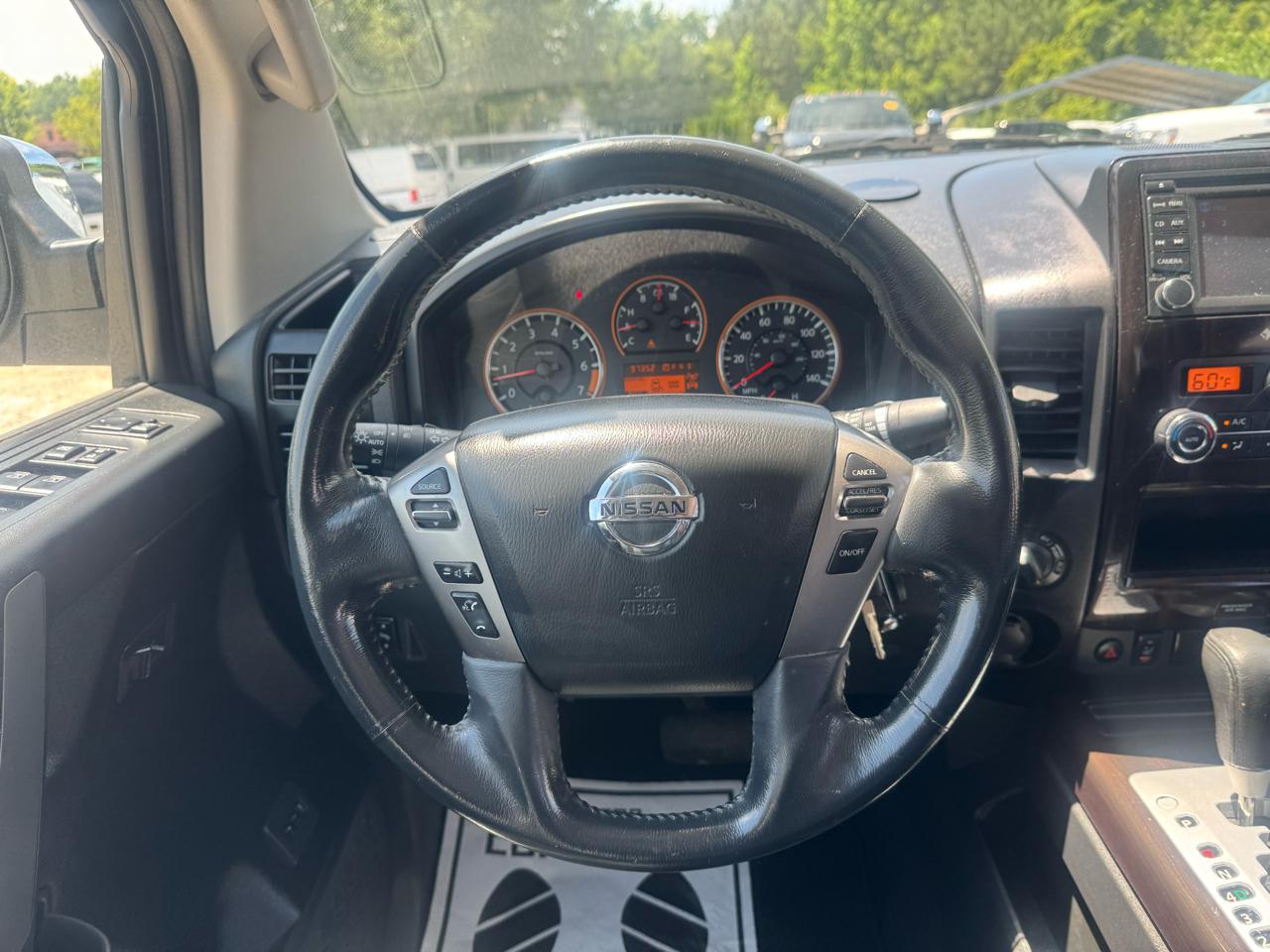 Nissan Titan 4WD Crew Cab SWB SL 2014
