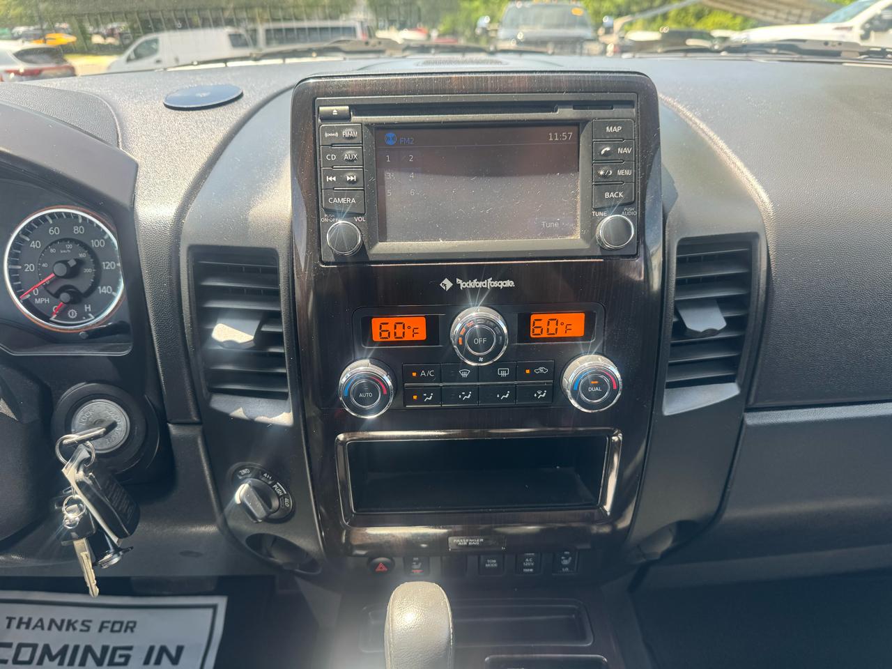 Nissan Titan 4WD Crew Cab SWB SL 2014