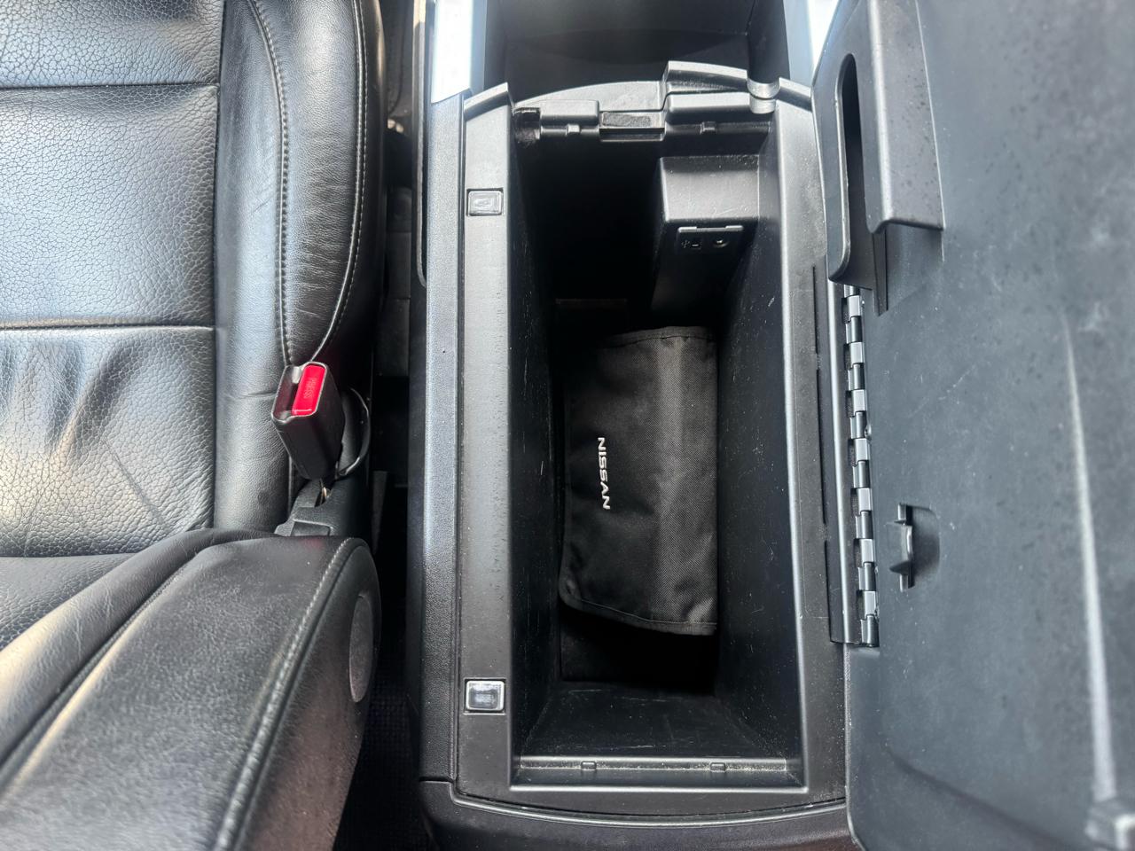 Nissan Titan 4WD Crew Cab SWB SL 2014