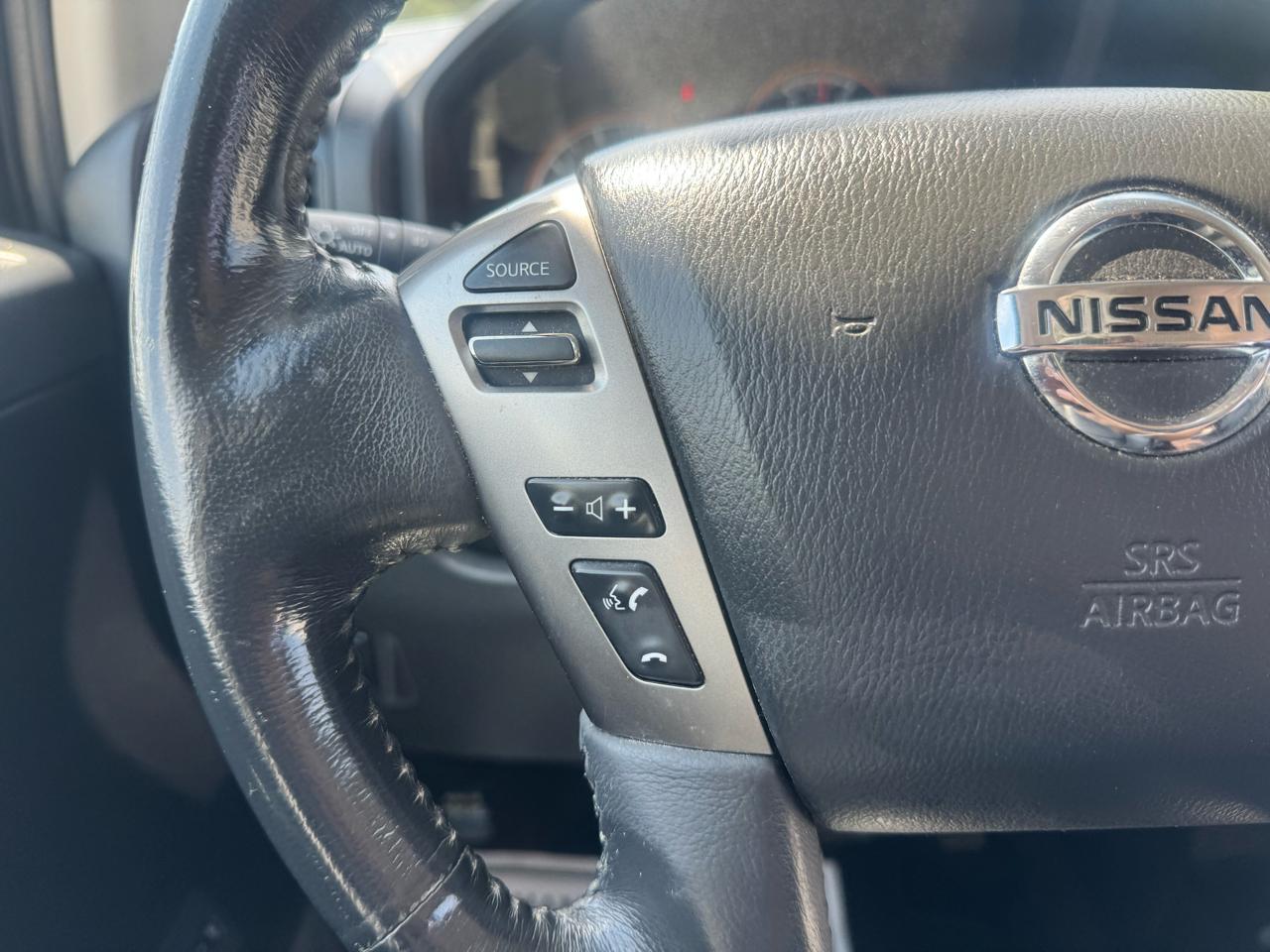 Nissan Titan 4WD Crew Cab SWB SL 2014