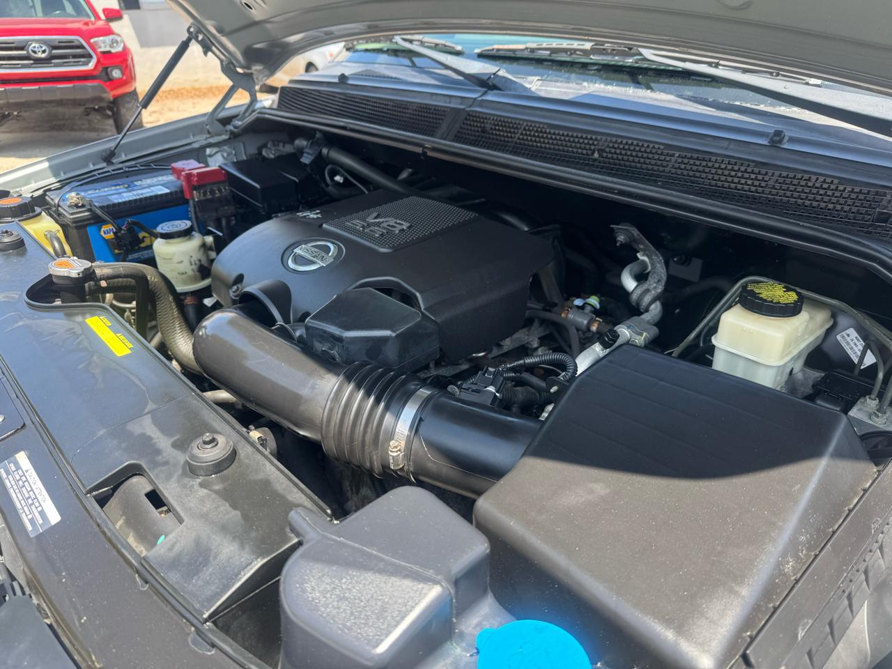 Nissan Titan 4WD Crew Cab SWB SL 2014
