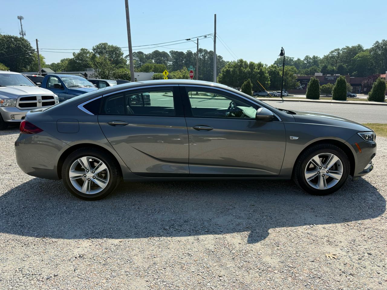 Buick Regal Sportback 4dr Sdn Preferred FWD 2018