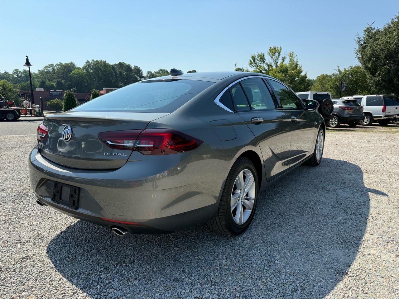 Buick Regal Sportback 4dr Sdn Preferred FWD 2018