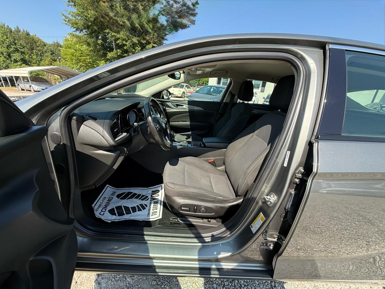 Buick Regal Sportback 4dr Sdn Preferred FWD 2018