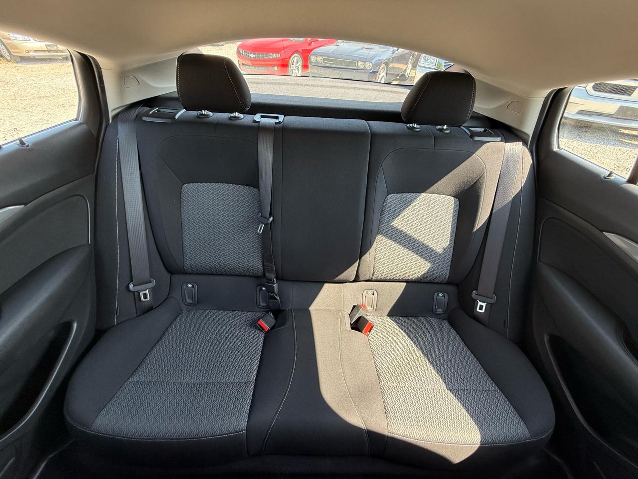 Buick Regal Sportback 4dr Sdn Preferred FWD 2018