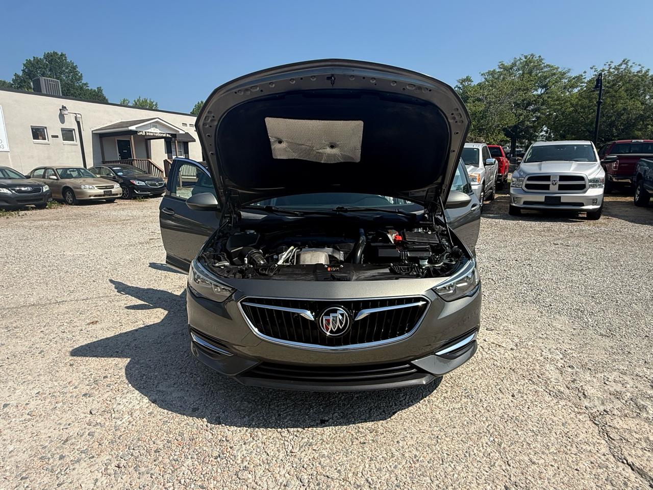 Buick Regal Sportback 4dr Sdn Preferred FWD 2018