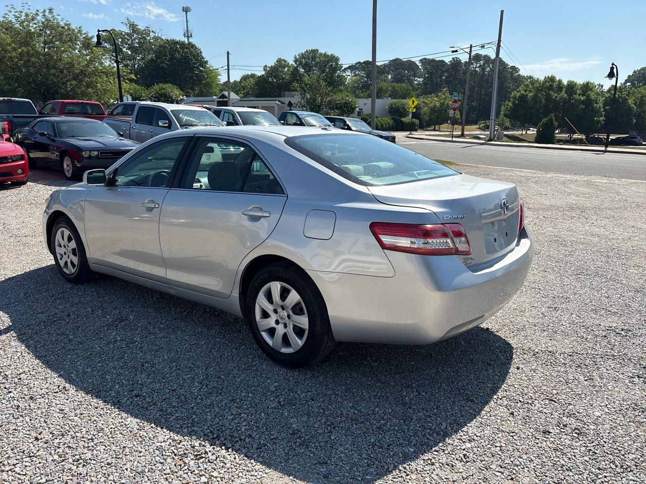 Toyota Camry 4dr Sdn I4 Man (Natl) 2010
