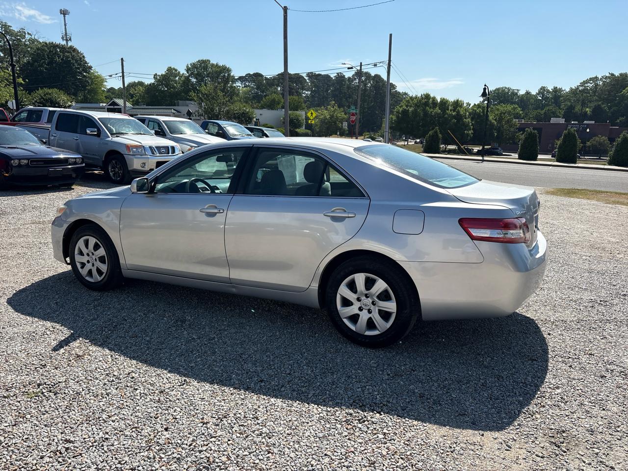 Toyota Camry 4dr Sdn I4 Man (Natl) 2010