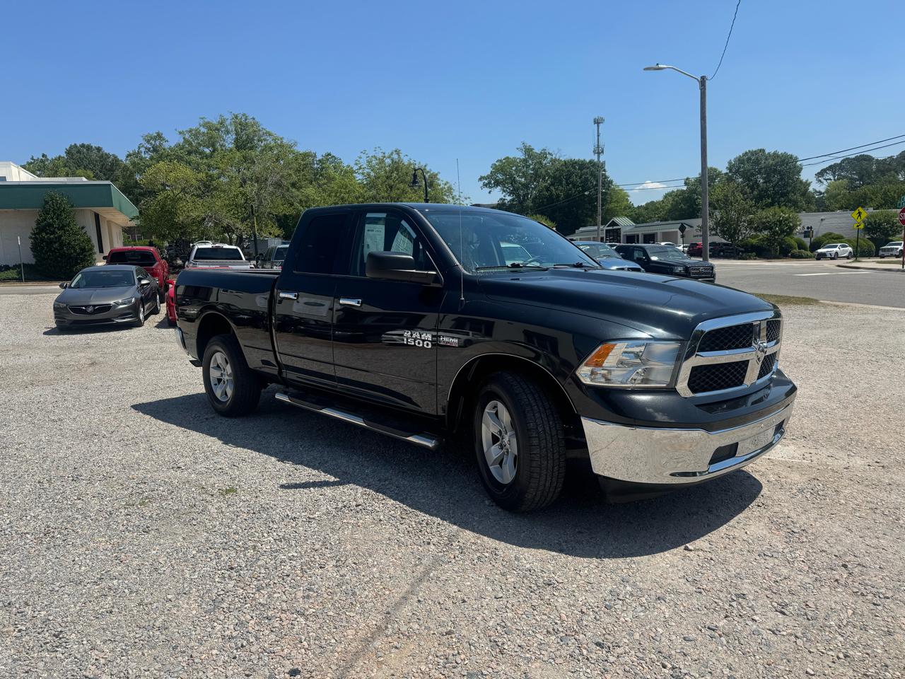 RAM 1500 SLT 4x2 Quad Cab 6'4" Box 2017