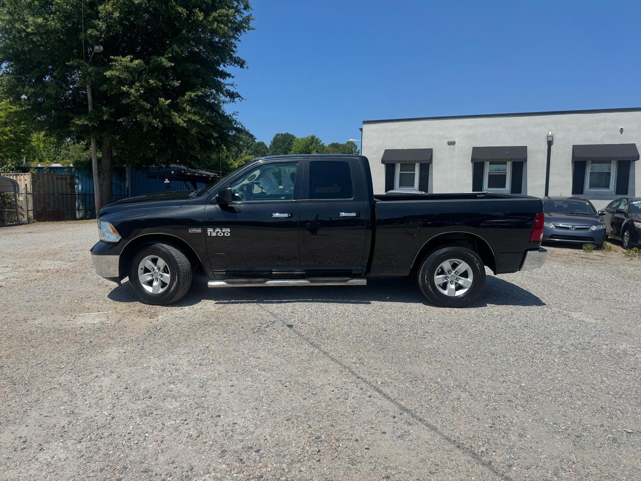 RAM 1500 SLT 4x2 Quad Cab 6'4" Box 2017