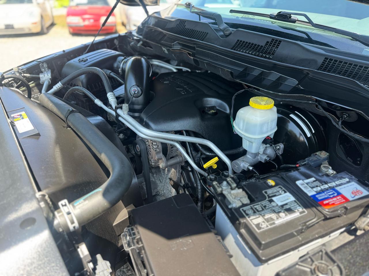 RAM 1500 SLT 4x2 Quad Cab 6'4" Box 2017